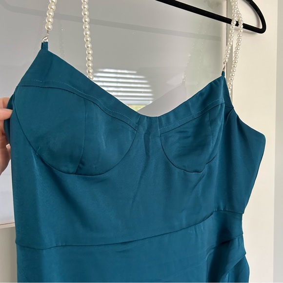 RIOHAS Satin Midi Dress - Picture 6 of 7